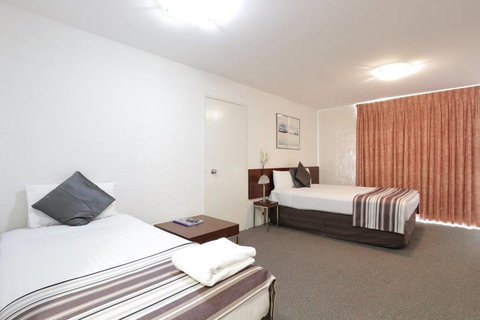 Atrium Hotel Mandurah - St Kilda Accommodation 1