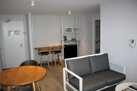 Atrium Hotel Mandurah - St Kilda Accommodation 12