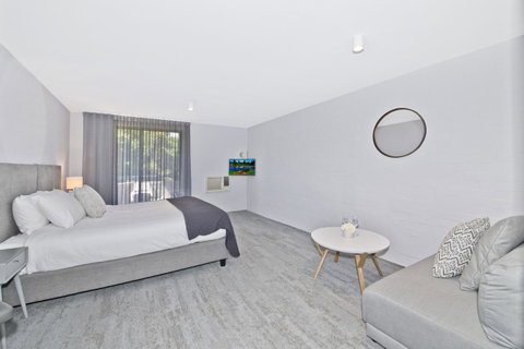 Atrium Hotel Mandurah - St Kilda Accommodation 14