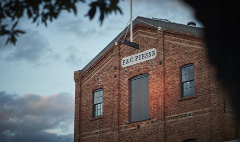 The Premier Mill Hotel - St Kilda Accommodation 12