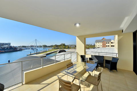 Dolphin Quay Apartments - St Kilda Accommodation 9