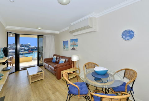Dolphin Quay Apartments - St Kilda Accommodation 12