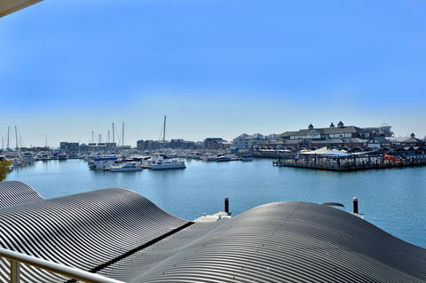 Dolphin Quay Apartments - St Kilda Accommodation 13