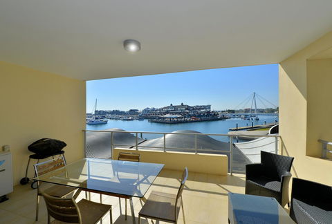 Dolphin Quay Apartments - St Kilda Accommodation 8