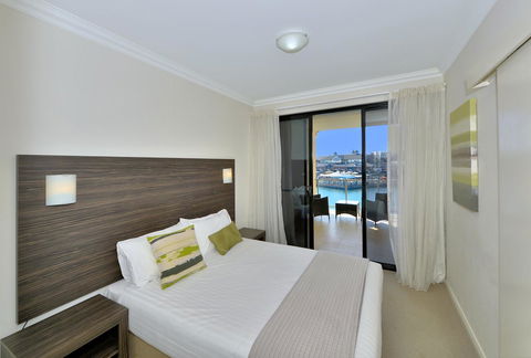 Dolphin Quay Apartments - St Kilda Accommodation 1