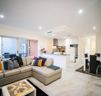 VIP Stays - Villa De Burswood Luxury 3BR Suite w/ King Bed FREE WIFI - St Kilda Accommodation