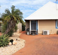 Osprey Holiday Village Unit 213/1 Bedroom - Spa bath king size bed perfect for any couple - St Kilda Accommodation