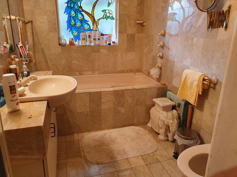 Airport HomeStay - St Kilda Accommodation 7