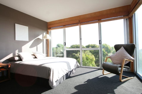 Aqua Views - St Kilda Accommodation 11