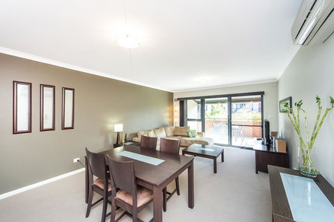 Subiaco Emporium Apartment - St Kilda Accommodation 23