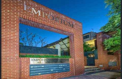 Subiaco Emporium Apartment - St Kilda Accommodation 5