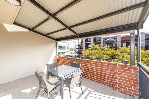 Subiaco Emporium Apartment - St Kilda Accommodation 9