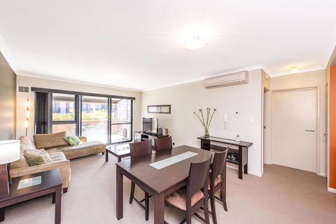 Subiaco Emporium Apartment - St Kilda Accommodation 26