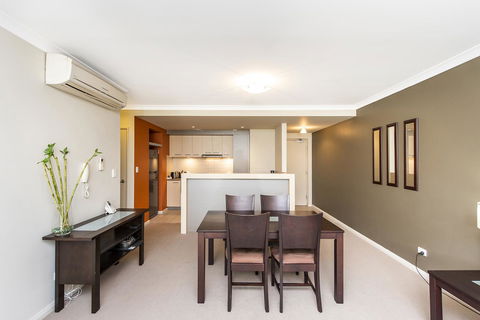 Subiaco Emporium Apartment - St Kilda Accommodation 17