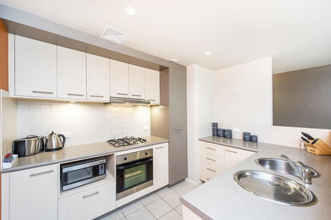 Subiaco Emporium Apartment - St Kilda Accommodation 19