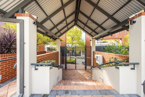 Subiaco Emporium Apartment - St Kilda Accommodation 22