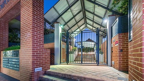 Subiaco Emporium Apartment - St Kilda Accommodation 8