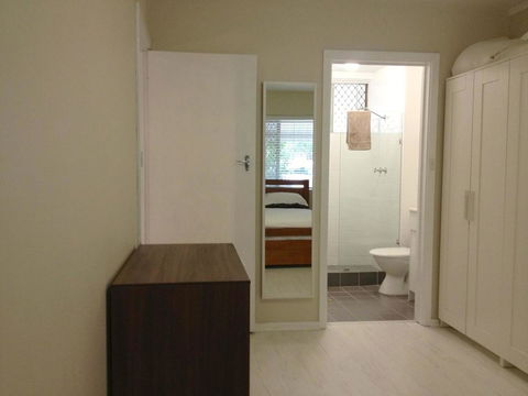 Townshend Rd - St Kilda Accommodation 13