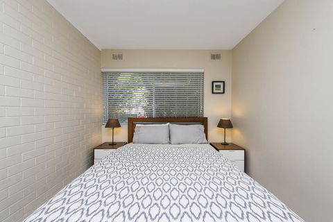 Townshend Rd - St Kilda Accommodation 21