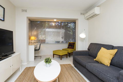 Townshend Rd - St Kilda Accommodation 39
