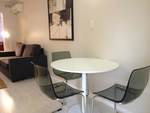 Townshend Rd - St Kilda Accommodation 4