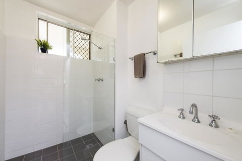 Townshend Rd - St Kilda Accommodation 24