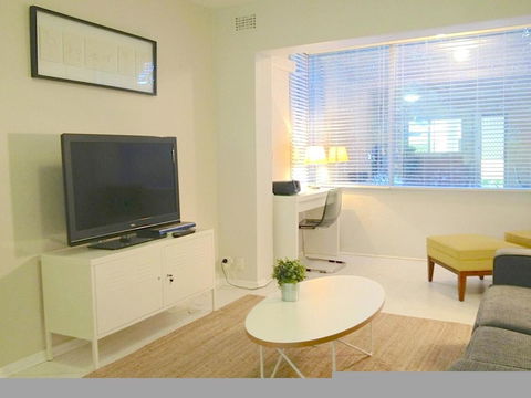 Townshend Rd - St Kilda Accommodation 8