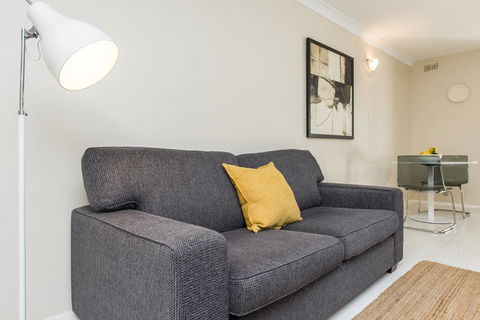 Townshend Rd - St Kilda Accommodation 43