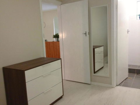 Townshend Rd - St Kilda Accommodation 15