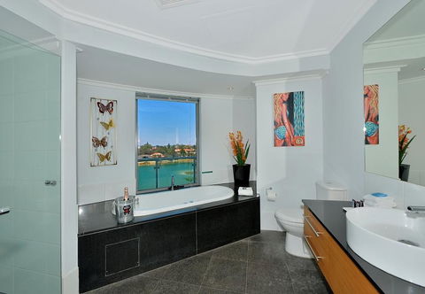 A 406 FANTASTIC OCEAN BEACH And MARINA VIEW APT - MANDURAH - St Kilda Accommodation 30