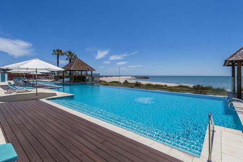 A 406 FANTASTIC OCEAN BEACH And MARINA VIEW APT - MANDURAH - St Kilda Accommodation 1