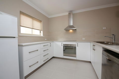 The Marina Hotel - Mindarie - St Kilda Accommodation 8