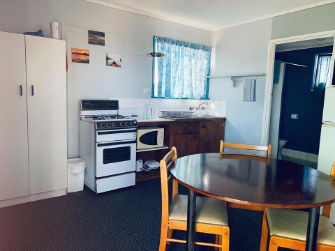 Shark Bay Cottages - St Kilda Accommodation 29