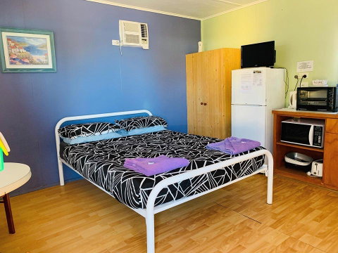 Shark Bay Cottages - St Kilda Accommodation 24