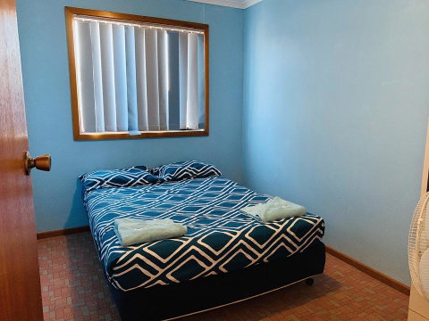 Shark Bay Cottages - St Kilda Accommodation 4