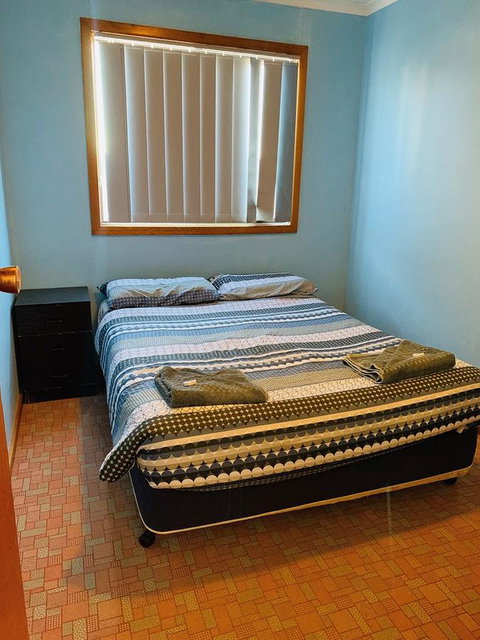 Shark Bay Cottages - St Kilda Accommodation 6