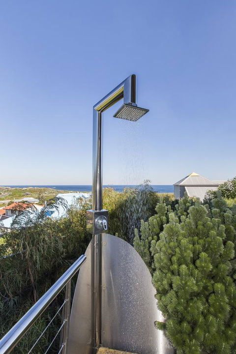 Aquatic Visions - St Kilda Accommodation 18