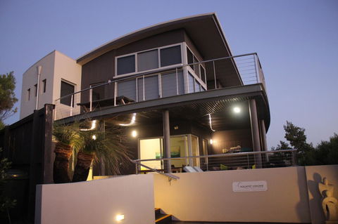 Aquatic Visions - St Kilda Accommodation 21