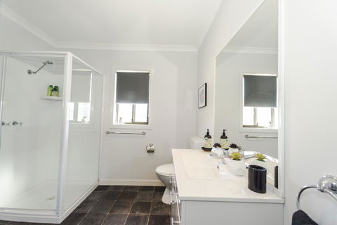 Bircoo Cottage Beach And Golf Getaway - St Kilda Accommodation 9