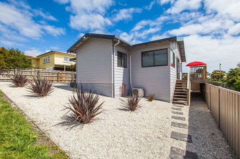 Bircoo Cottage Beach And Golf Getaway - St Kilda Accommodation 0