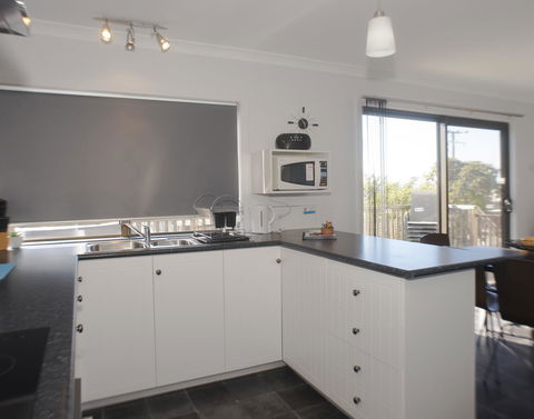 Bircoo Cottage Beach And Golf Getaway - St Kilda Accommodation 4