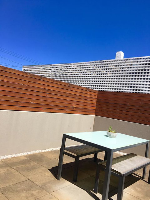 Sandy Bay Studio Apartment - St Kilda Accommodation 12