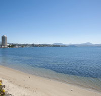 Sandy Bay Waterfront Home - St Kilda Accommodation