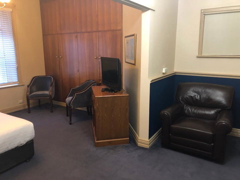 The Macquarie Hobart - St Kilda Accommodation 3