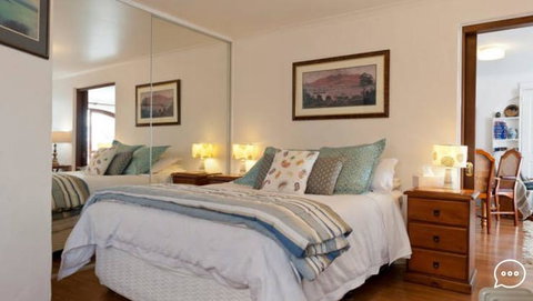 Million Dollar Views - St Kilda Accommodation 39