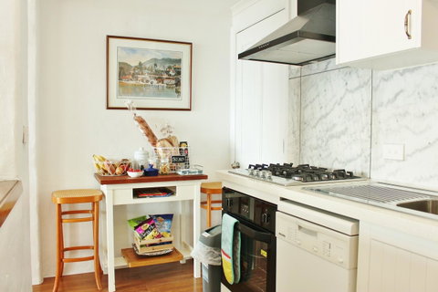 Million Dollar Views - St Kilda Accommodation 37