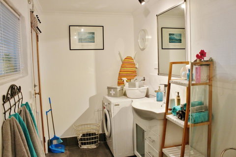Million Dollar Views - St Kilda Accommodation 33