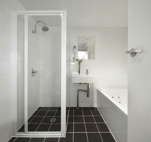 Travelodge Hotel Hobart - St Kilda Accommodation 4