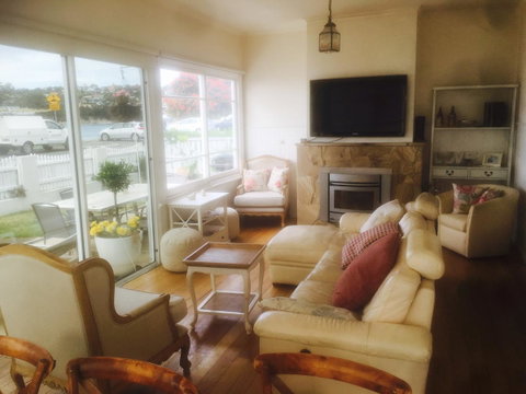 The Ultimate Beach House - St Kilda Accommodation 15