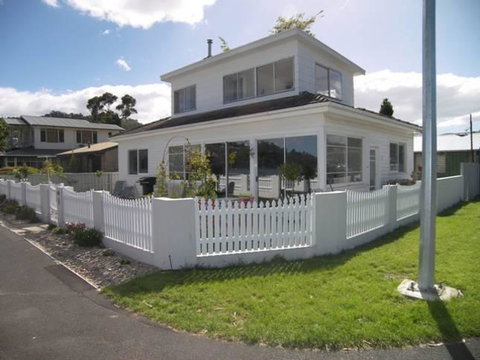 The Ultimate Beach House - St Kilda Accommodation 10